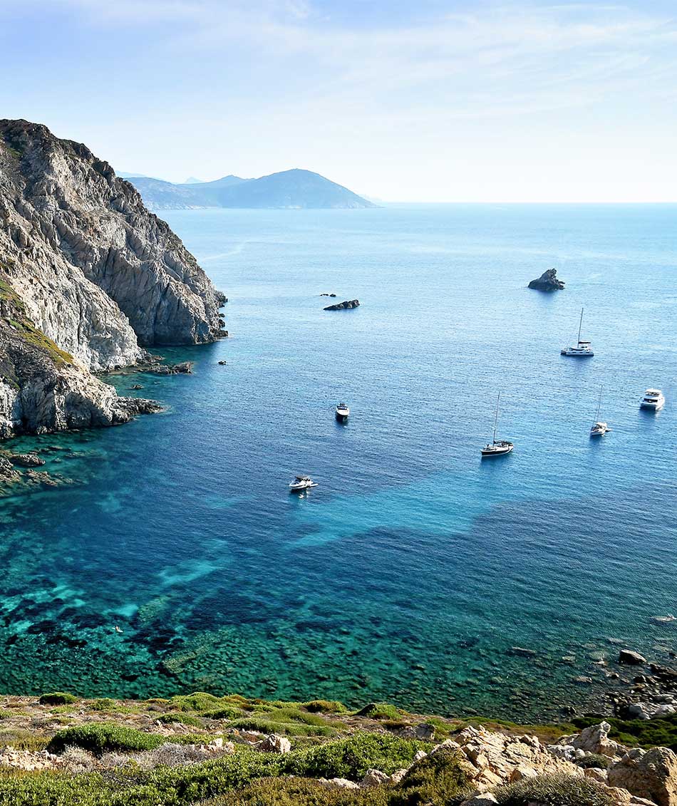 Vue sur la mer en Balagne, près de Calvi en Corse